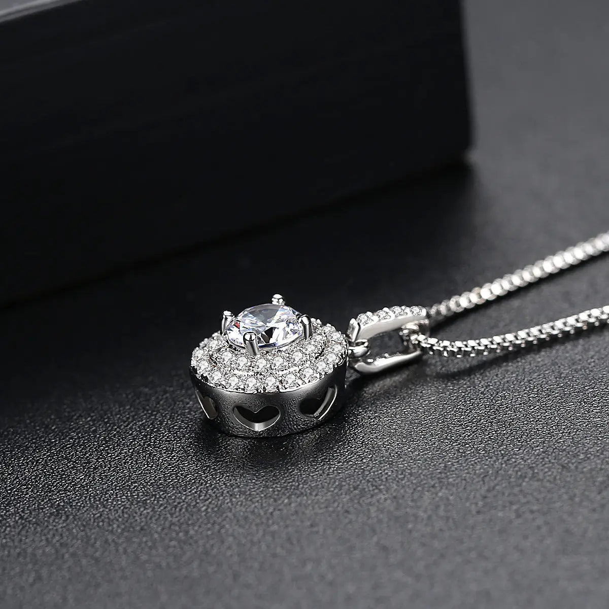 Necklace null