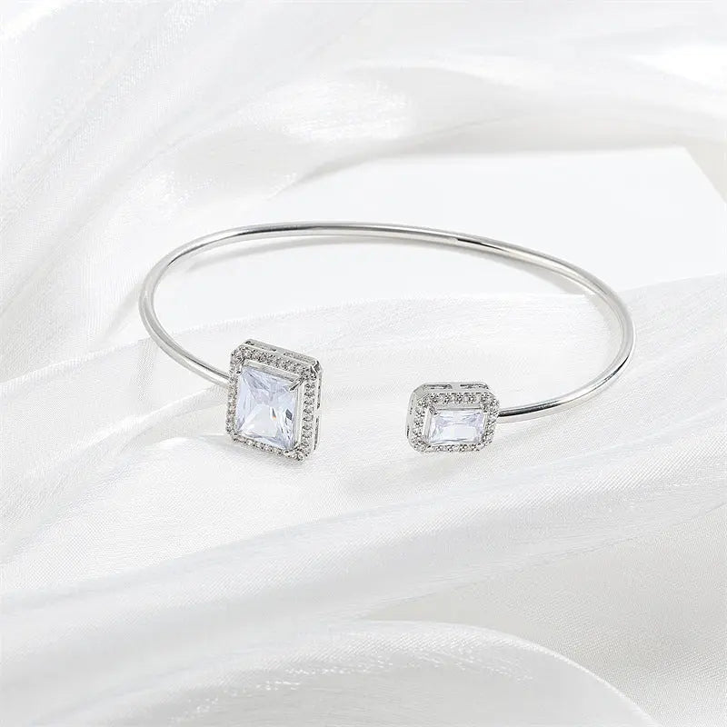 Women's Simple Bracelet Bracelet High-grade Water Drop Inlaid Women's Square Diamond null