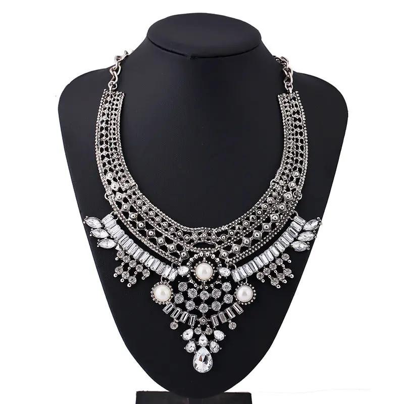 Alloy Diamond Short Necklace Crystal Necklace null