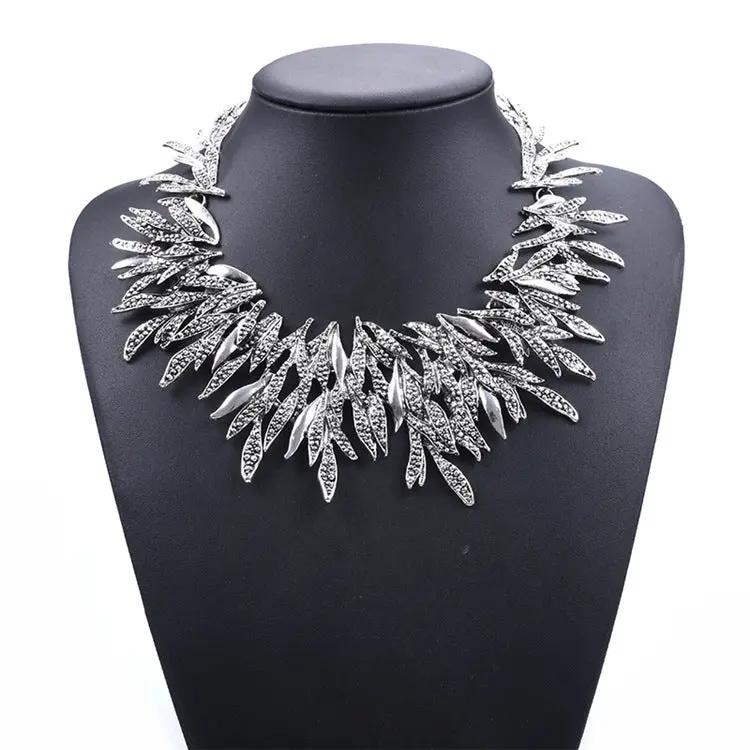 Alloy Diamond Short Necklace Crystal Necklace null