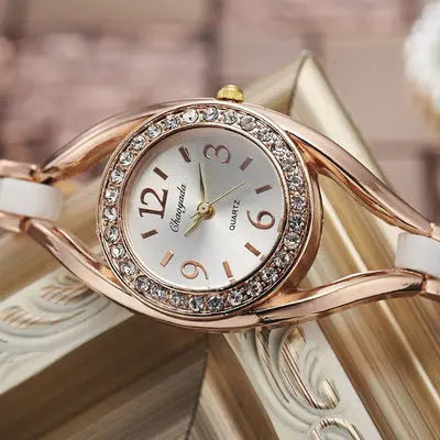 Creative diamond bracelet watch null