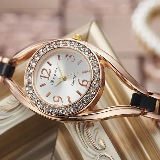 Creative diamond bracelet watch null
