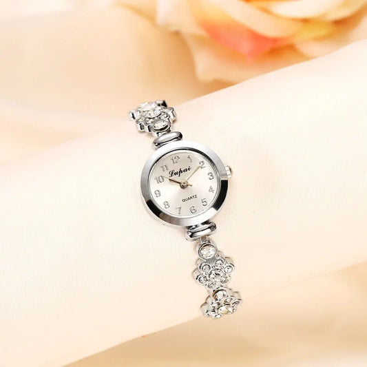 Ladies flower bracelet watch null