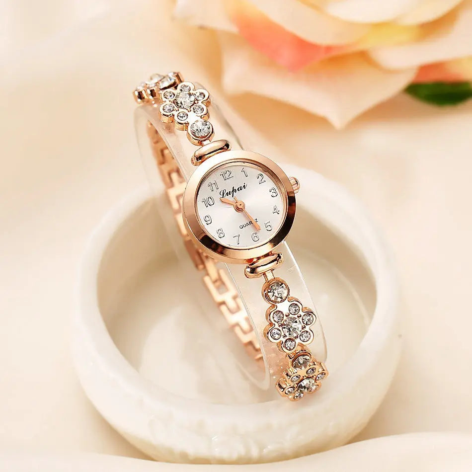 Ladies flower bracelet watch null