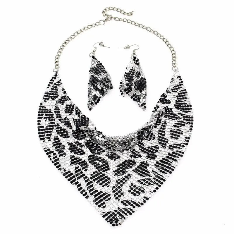 Metal plate necklace necklace earrings null