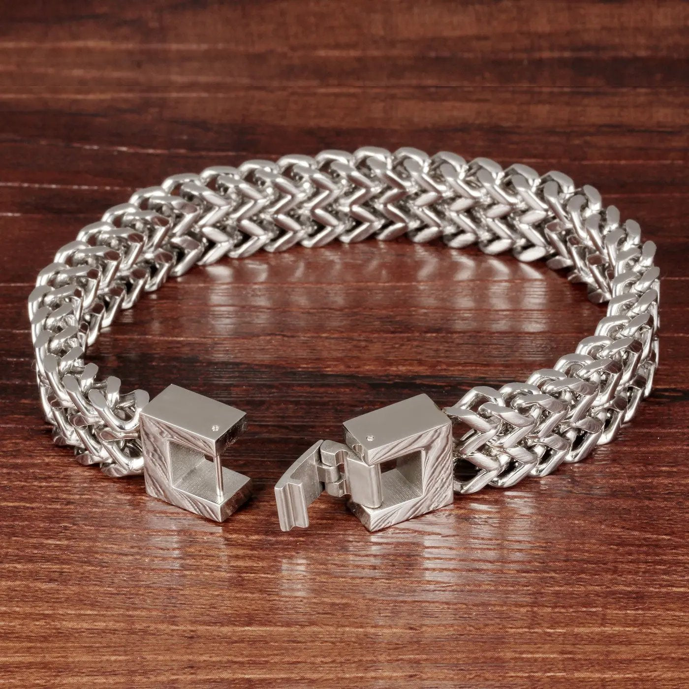 N790 Bracelets null