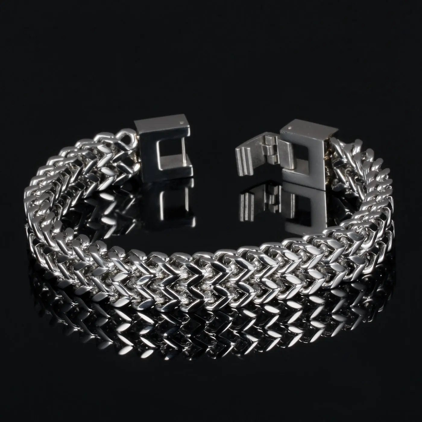 N790 Bracelets null