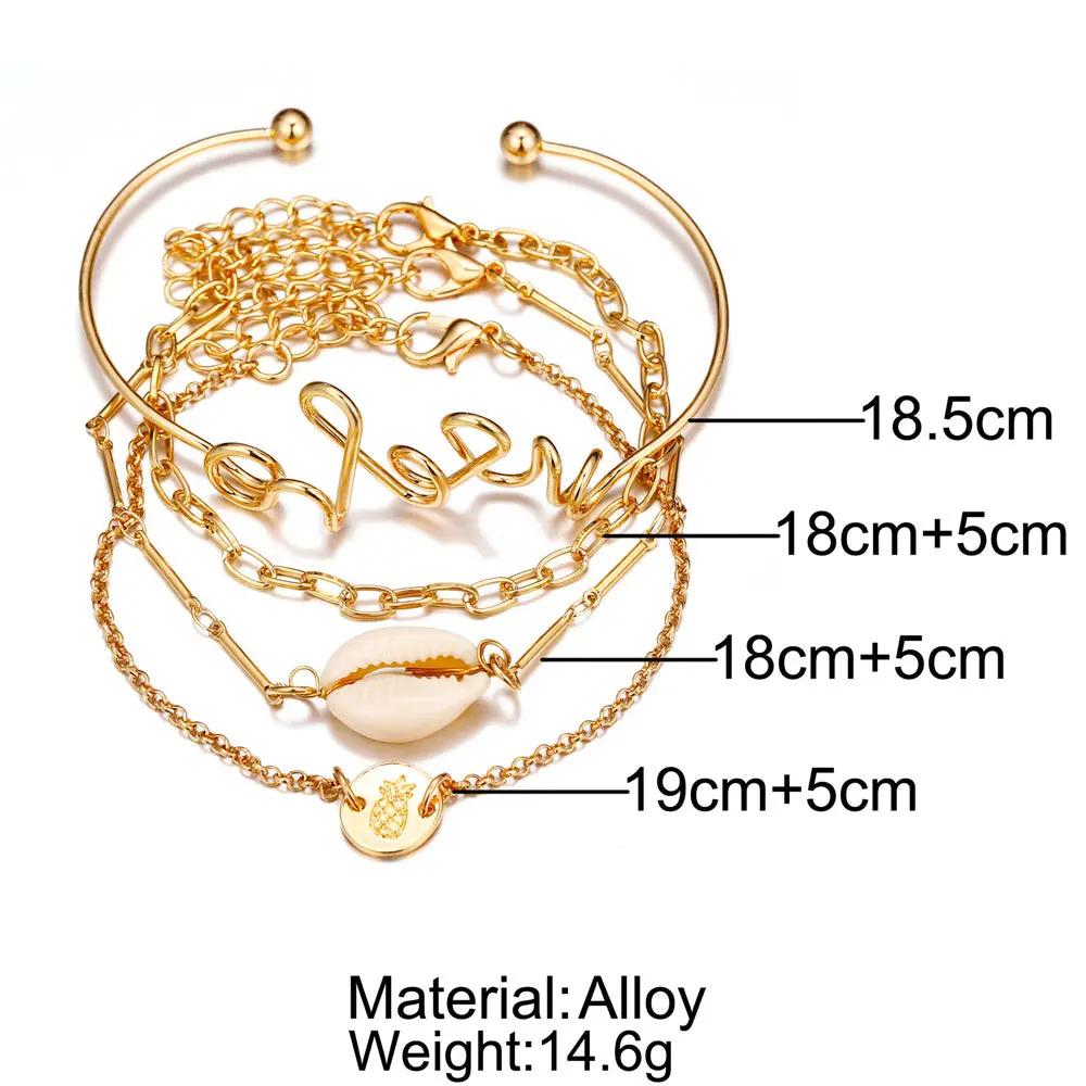 Set of four bracelets and bracelets null