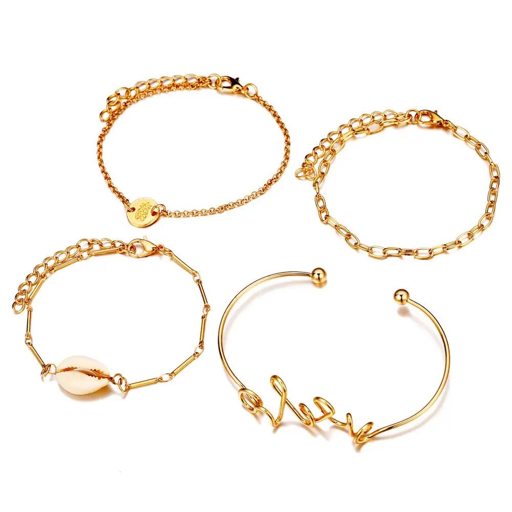 Set of four bracelets and bracelets null