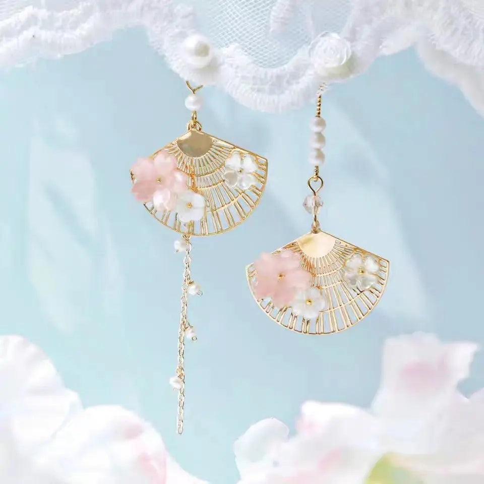 Vintage Chinese Fan Asymmetric Earrings null